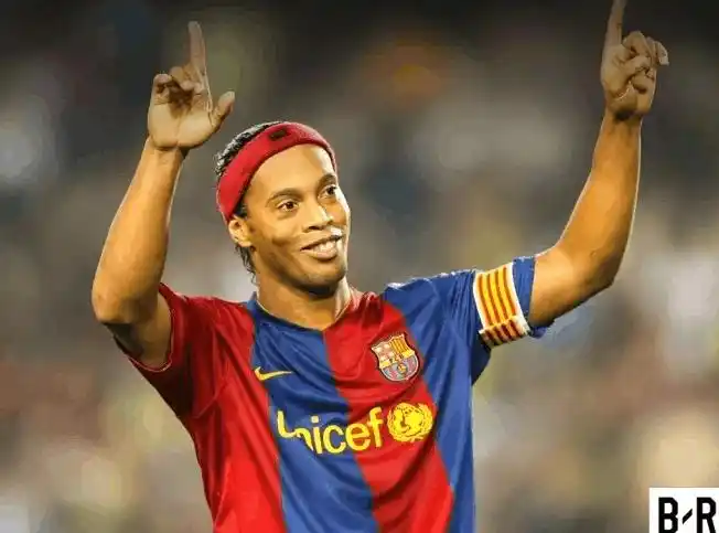 欧冠：皇马客场2-0完胜国际米兰（欧冠客场告捷：皇马2-0击败国际米兰）